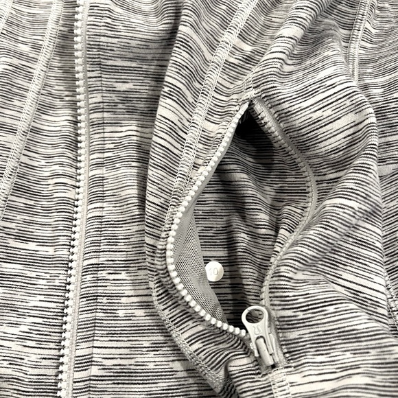 Lululemon Define Jacket size 10 - Picture 3 of 4
